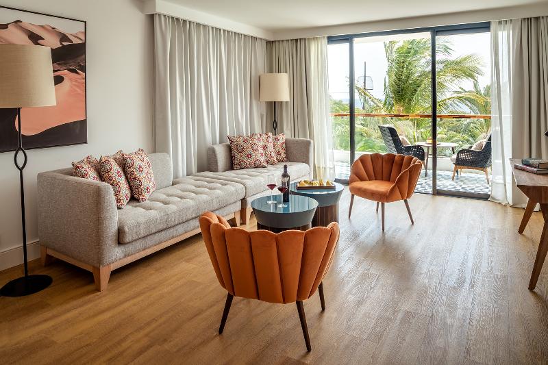 Люкс, Hotel Fariones