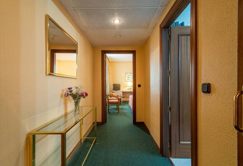 Семейный Номер, Hospedium Hotel Europa Centro