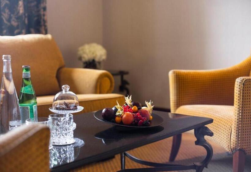 جناح جونيور كلوب, Intercontinental Madrid, An Ihg