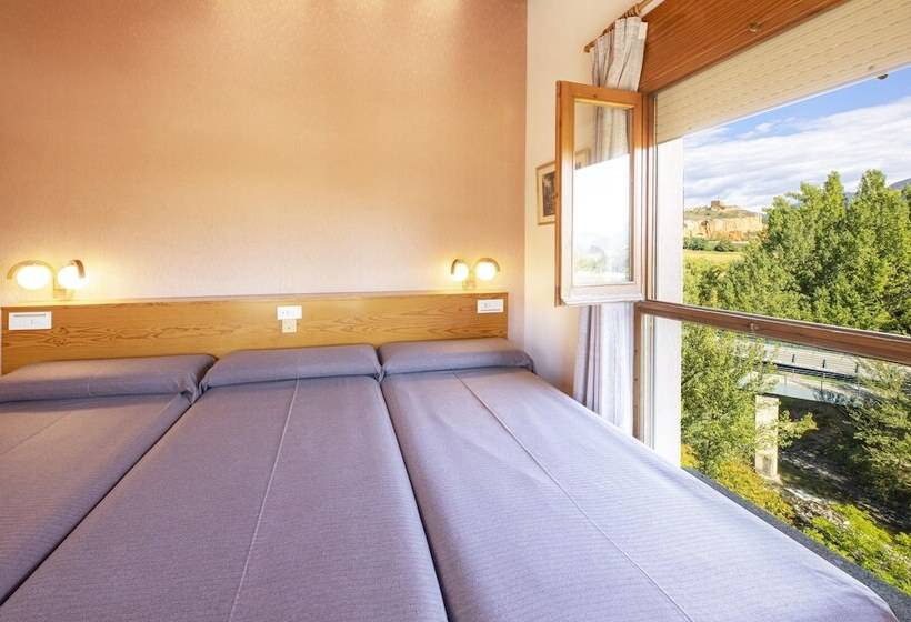 标准三人间, Restaurante La Glorieta