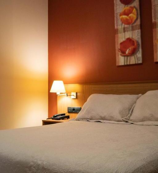 스탠다드 룸, Leyton