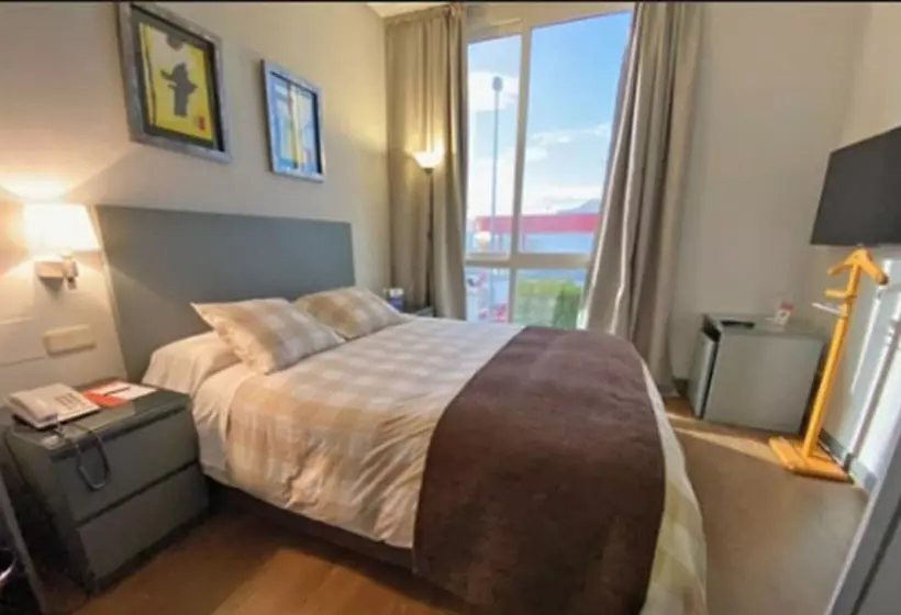 اتاق استاندارد یک نفره, Majadahonda