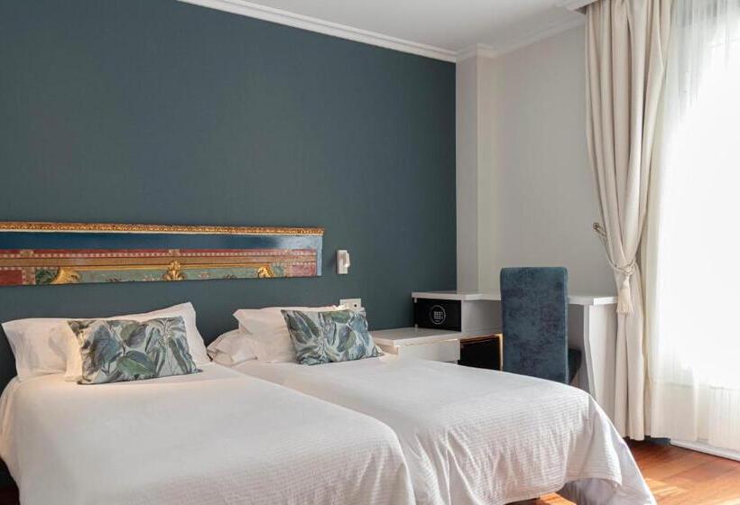 Номер Стандарт, Monumento Convento De San Benito