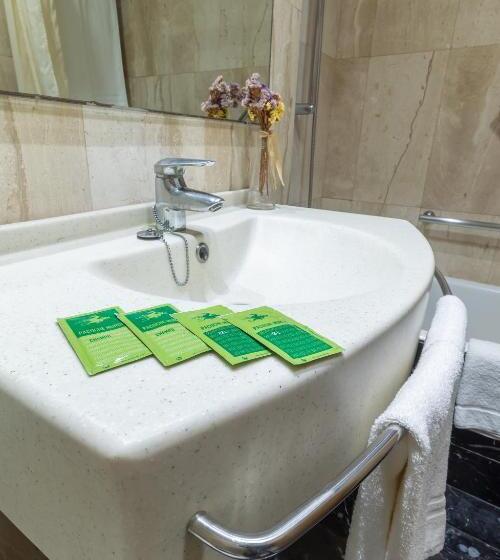 غرفة قياسية, Pacoche Murcia