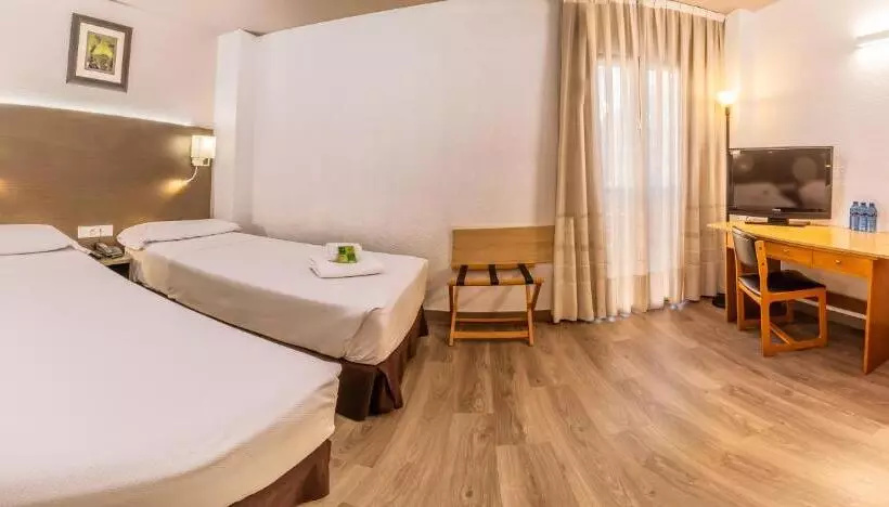اتاق استاندارد سه نفره, Pacoche Murcia