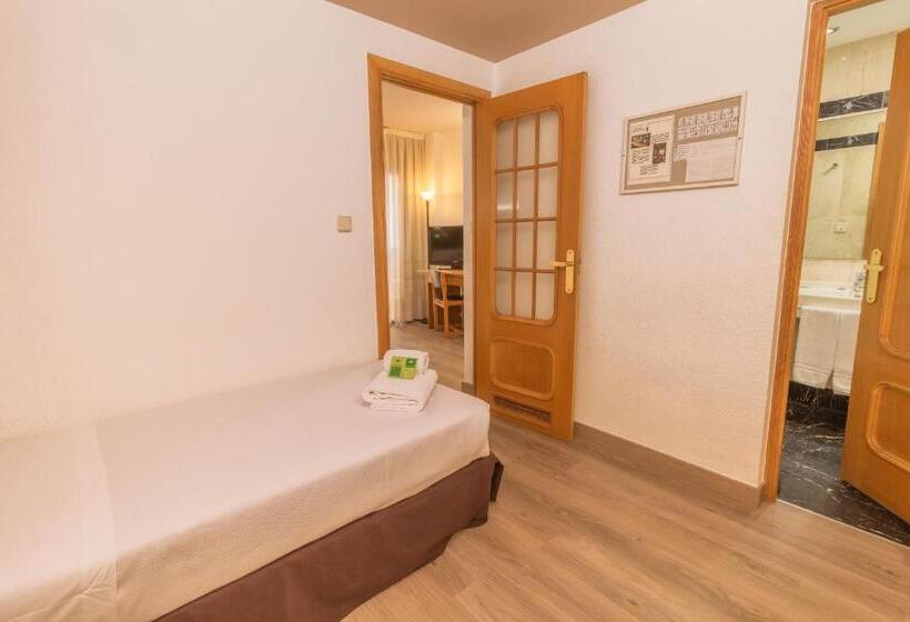 غرفة قياسية ثلاثية, Pacoche Murcia