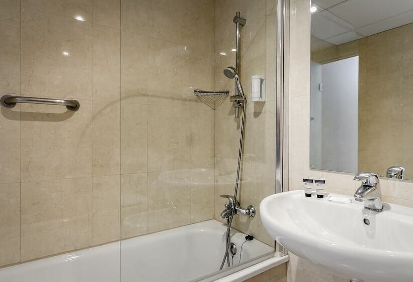 اتاق استاندارد سه نفره, Palacios