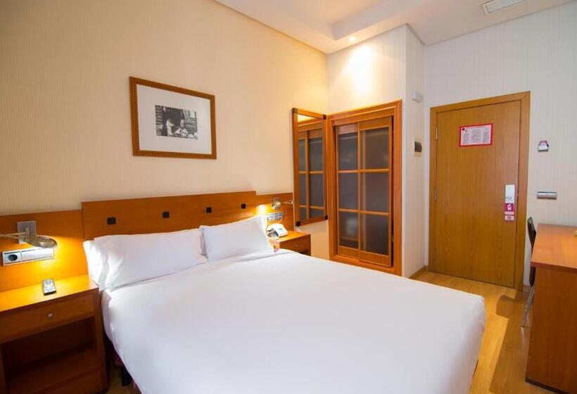 Номер Стандарт, Petit Palace Preciados