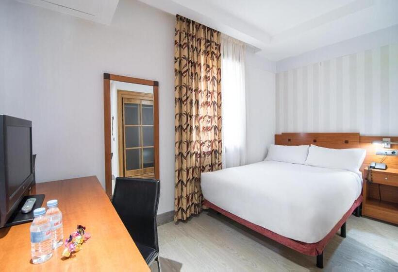 Номер Basic, Petit Palace Preciados