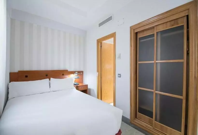 اتاق عادی, Petit Palace Preciados
