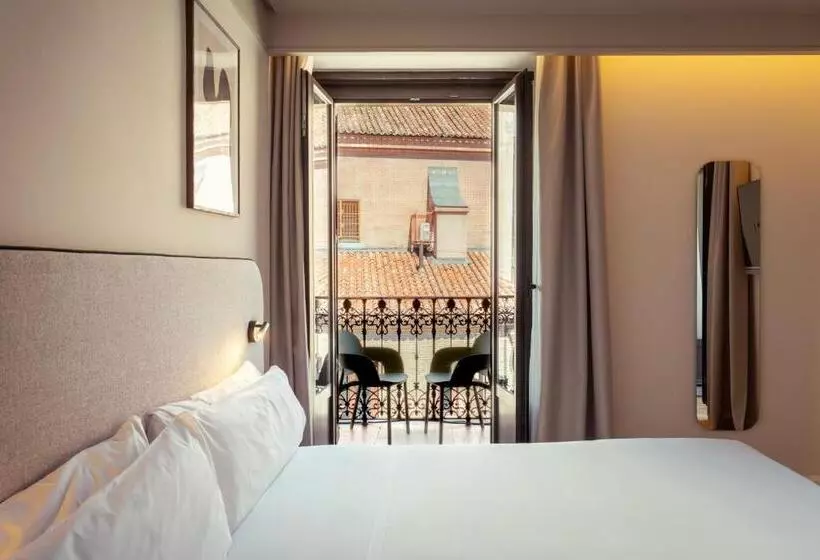 اتاق استاندارد با چشم‌انداز, Petit Palace Preciados