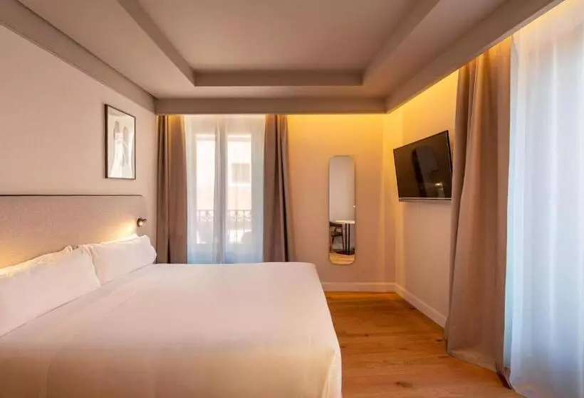 اتاق استاندارد با چشم‌انداز, Petit Palace Preciados