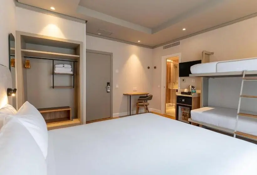 اتاق استاندارد چهار تخته, Petit Palace Preciados