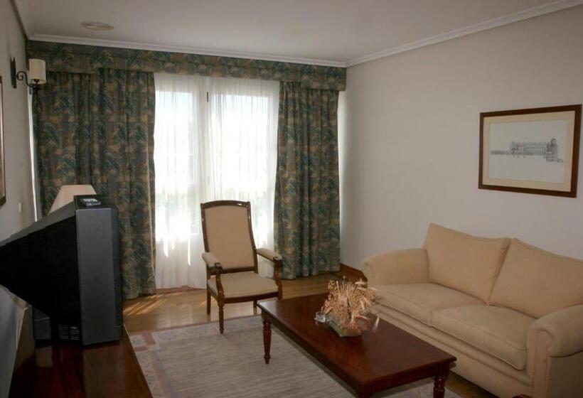 Люкс, Pousada De Portomarín