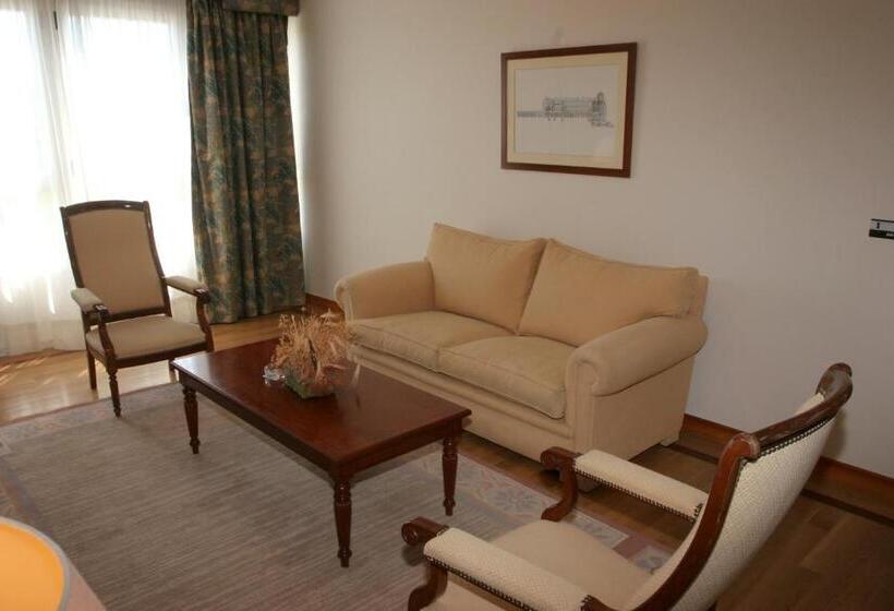 Люкс, Pousada De Portomarín