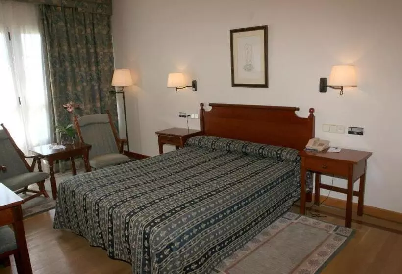سوییت, Pousada De Portomarín
