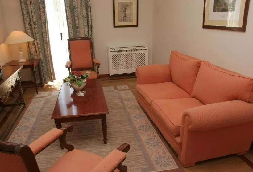 سوییت جونیور, Pousada De Portomarín