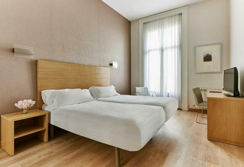 Pokój Standard, Regente