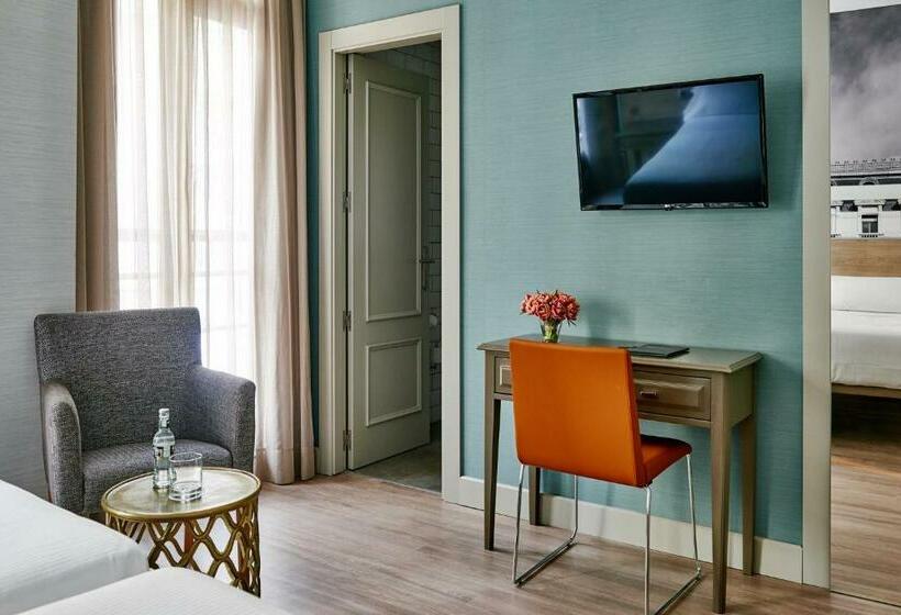 Apartament Rodzinny, Regente