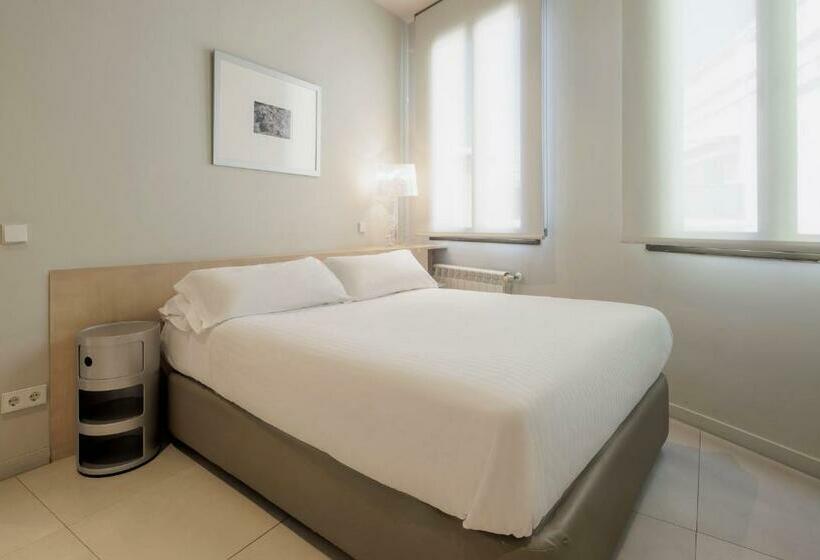 Apartament 1 Sypialnia z Tarasem, Regente