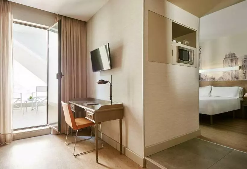 Suite Familiar, Regente