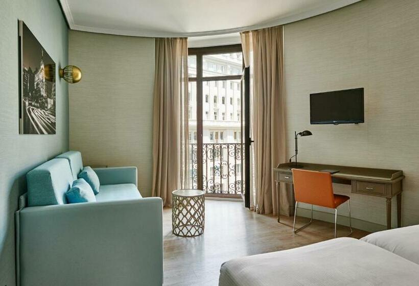 Pokój Czteroosobowy Standard, Regente