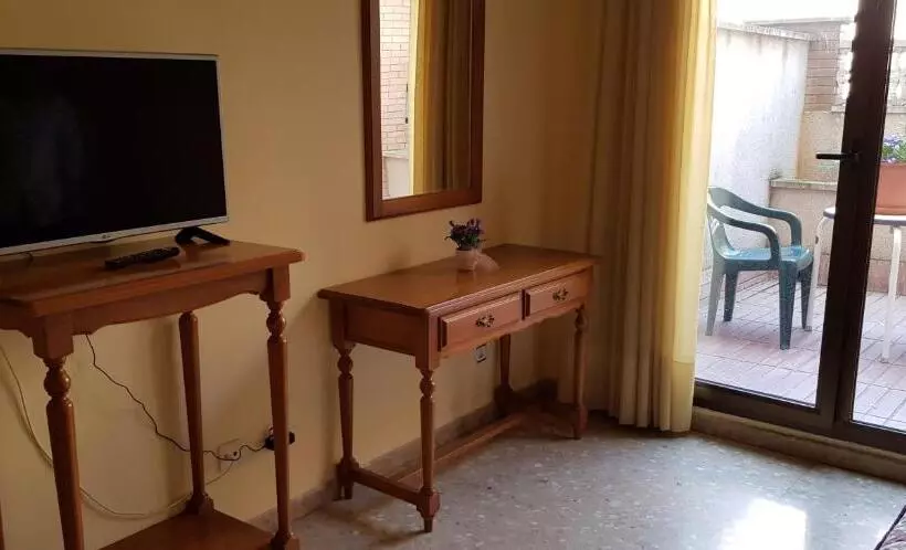 StandaardKamer, Reina Isabel