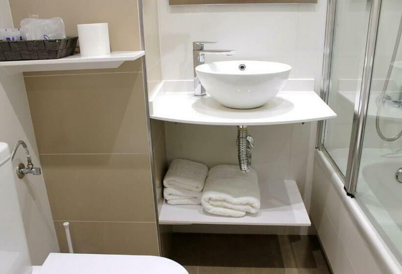 غرفة قياسية, Restaurante Santos