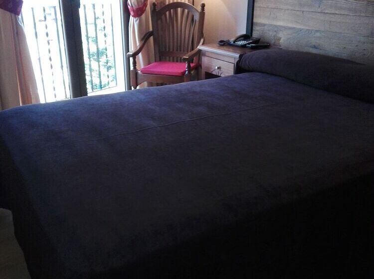 اتاق استاندارد یک نفره, Riu Nere Mountain