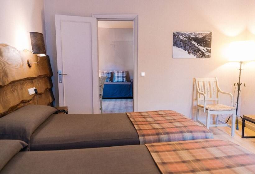 اتاق استاندارد سه نفره, Riu Nere Mountain