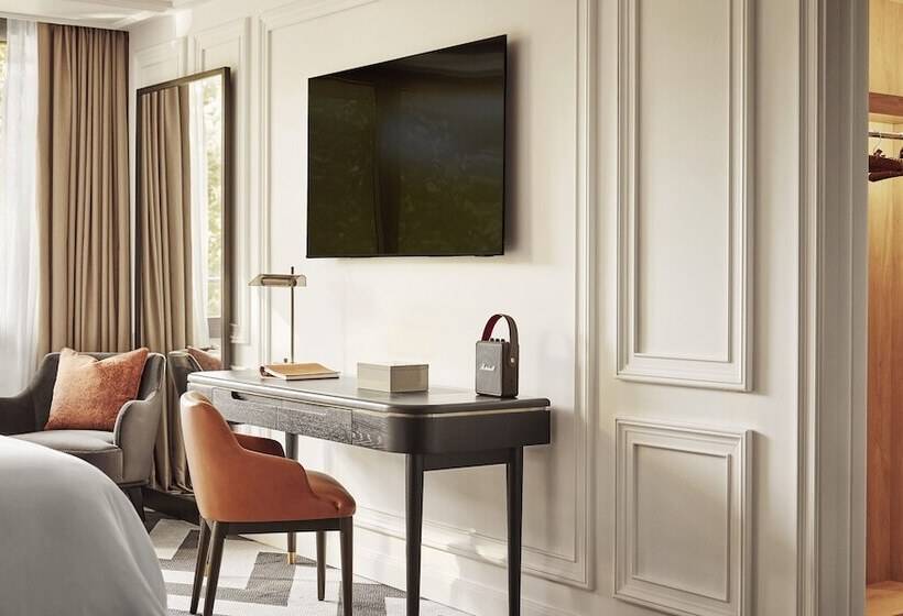 Полулюкс, Rosewood Villa Magna