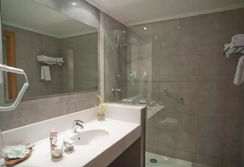Komfort Zimmer, Victor