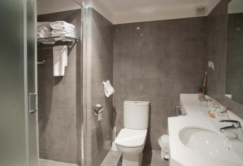 舒适型房间, Victor