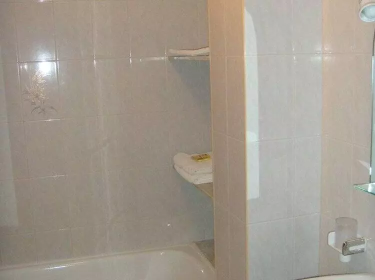 Quarto Triplo Standart, Vimar