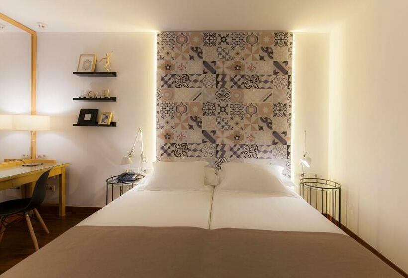 Quarto Economy, Vincci Soma