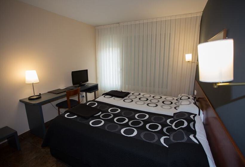 Номер Стандарт, Yerri