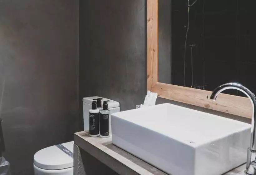 Habitació Triple Estàndard, Zenit Abeba