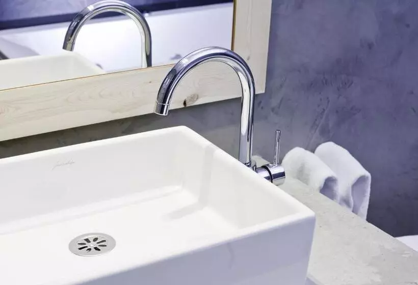 Habitació Triple Estàndard, Zenit Abeba