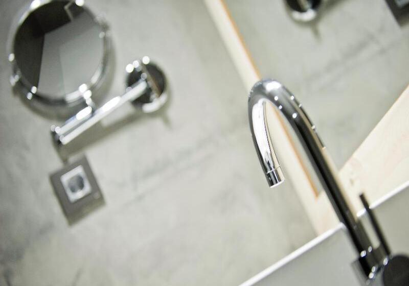 اتاق استاندارد, Zenit Abeba