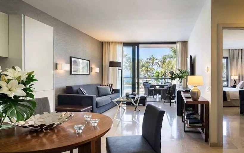 سوئیت جونیور با چشم‌انداز باغ, Radisson Blu Resort Gran Canaria