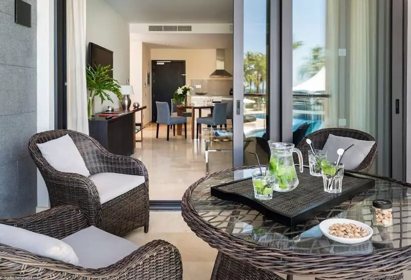 سوئیت جونیور با چشم‌انداز باغ, Radisson Blu Resort Gran Canaria