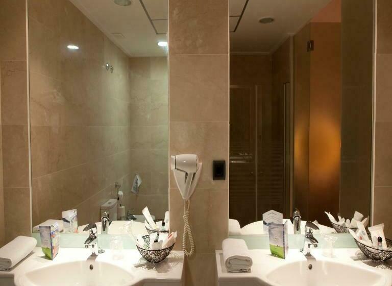 Полулюкс, Sercotel Riscal
