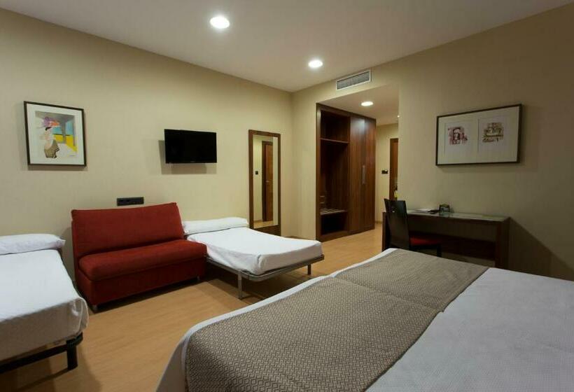 اتاق استاندارد سه نفره, Sercotel Riscal