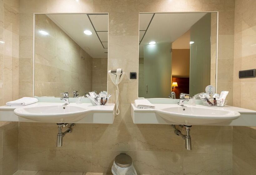 سوییت جونیور, Sercotel Riscal