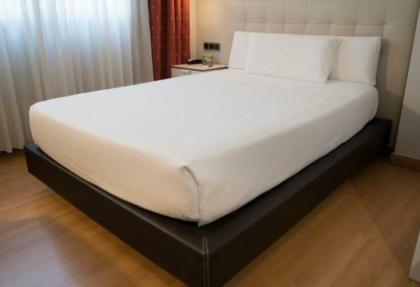 スタンダードルーム, Sercotel Tres Luces