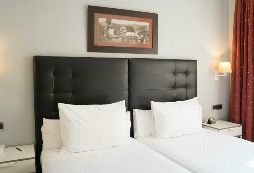 Quarto Estandar, Sercotel Tres Luces