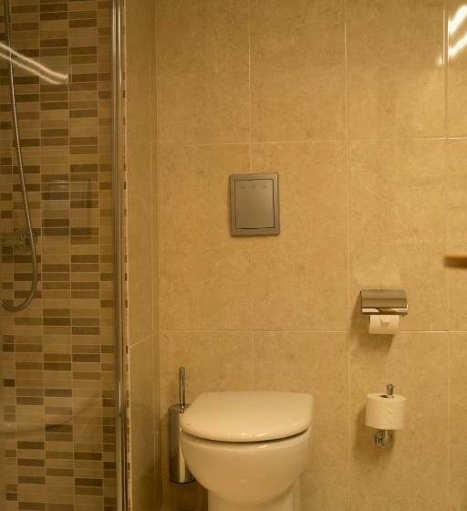 Quarto Triplo Estandar, Sercotel Tres Luces