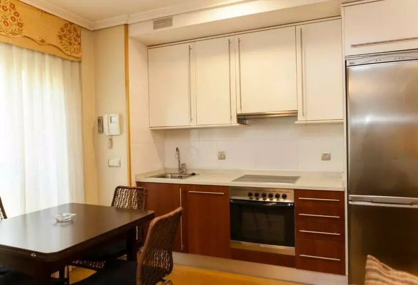 استودیوی استاندارد, Sercotel Tres Luces