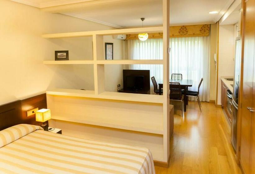 스탠다드 스튜디오, Sercotel Tres Luces