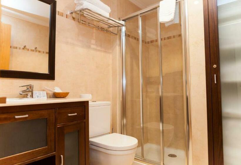 스탠다드 스튜디오, Sercotel Tres Luces